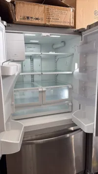 Frigidaire French Door Refrigerator – Stainless Steel – Ice & Water Dispenser – Tested & Working – Image 2