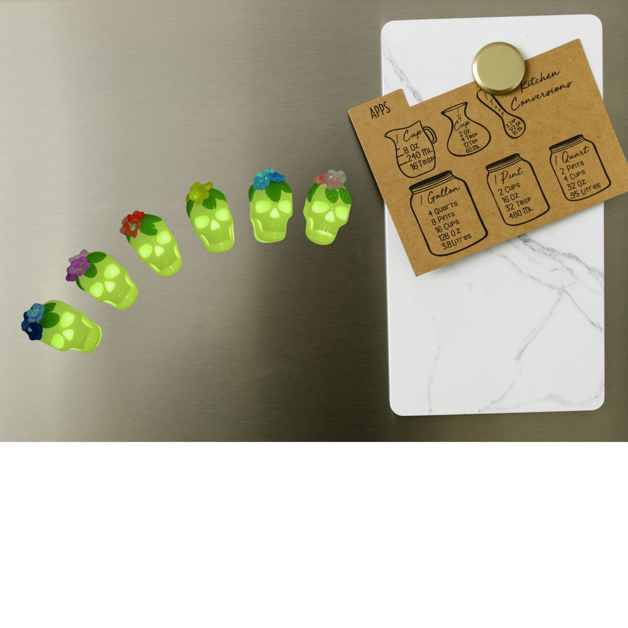 Glow-in-the-dark skull magnets – Image 4