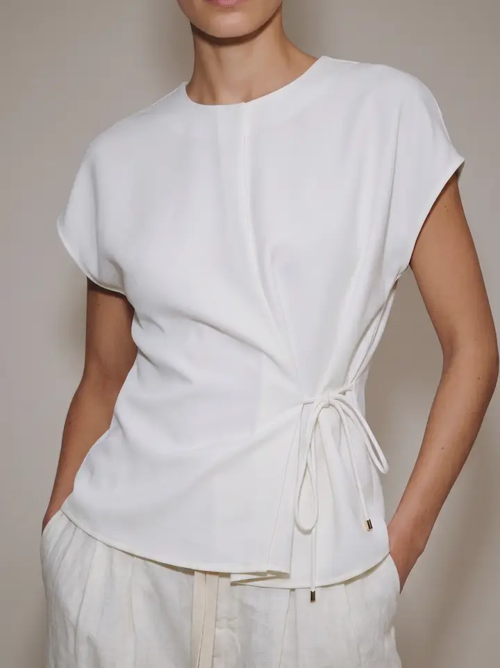 Round Neck Short Sleeve Front Lace-Up Tie Top – Image 1