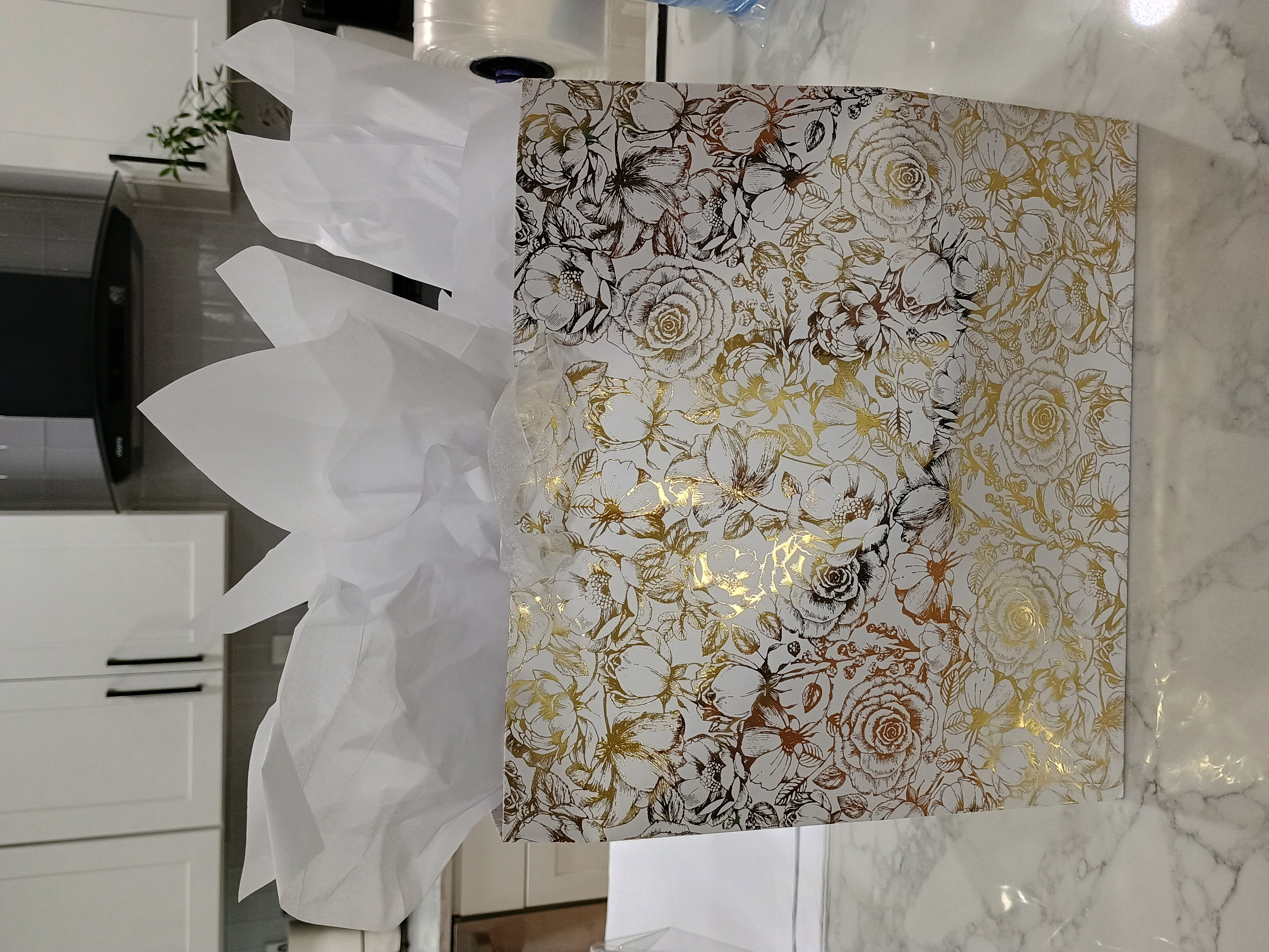 Gift Wrap – Image 1