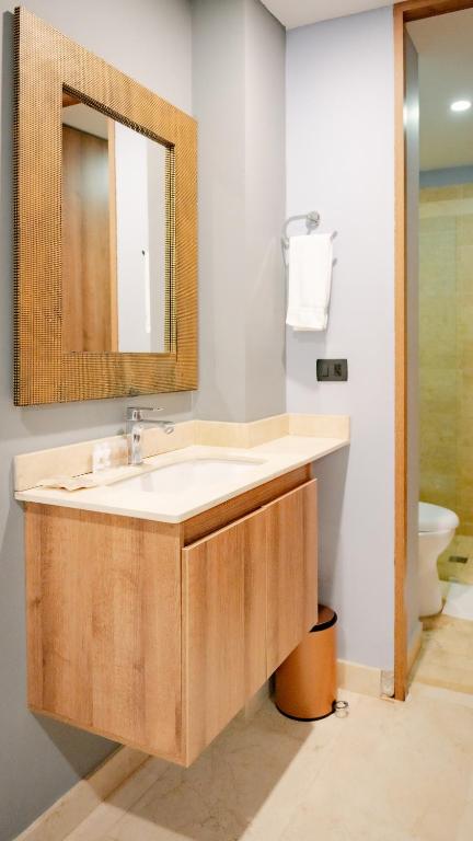 Hotel Madeiro Poblado — Suite with Jacuzzi | Hotel Only, Oct 9–13 – Image 4