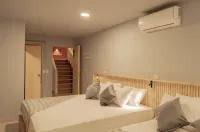 Hotel Leviu Poblado — Triple Room | 5-Night EDC Colombia Package – Image 2