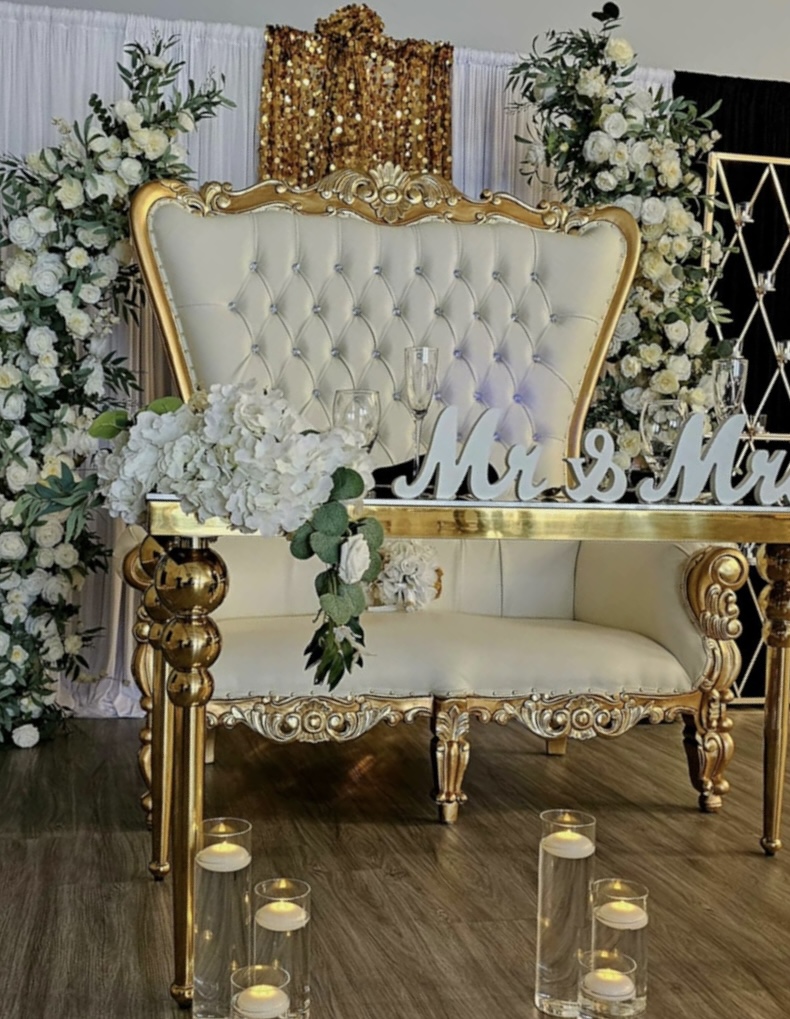 Throne Loveseat Delivery – Image 1