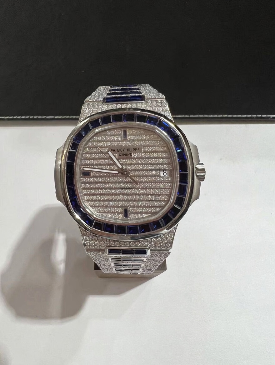 VVS Moissanite P@tek Phi!ippe 5711 Sapphire | White Gold – Image 3