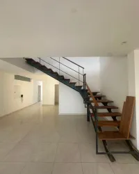 À LOUER – APPARTEMENT - MERMOZ - F5 DUPLEX VIDE – Image 2