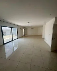 À LOUER – APPARTEMENT - MERMOZ - F5 DUPLEX VIDE – Image 1