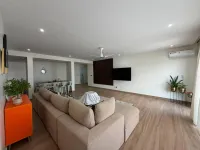 À VENDRE - APPARTEMENT F4 - POINT E – Image 2