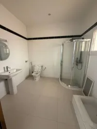 À LOUER – APPARTEMENT - POINT E - F5 – Image 4