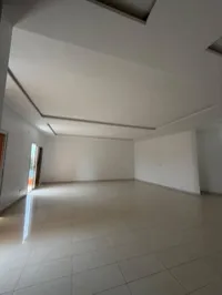 À LOUER – APPARTEMENT - POINT E - F5 – Image 1
