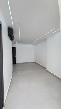 À LOUER – VILLA R+2 NEUVE - SICAP FOIRE – Image 2