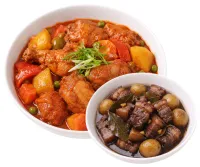 CHICKEN AFRITADA  – PORK ADOBO, PLAIN RICE