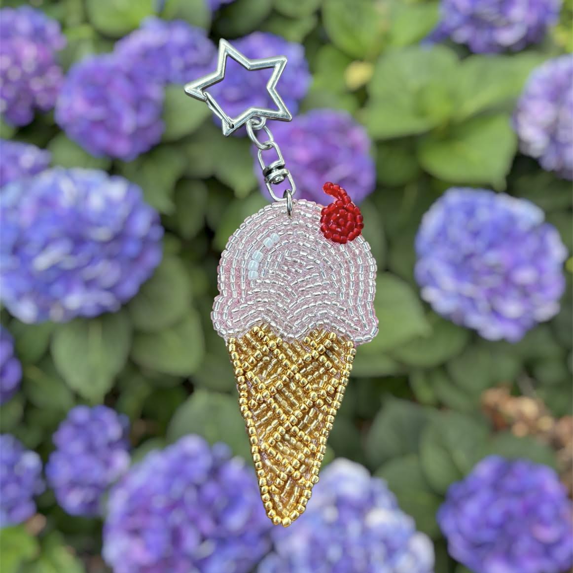 Ice Cream Cone Keychain – Image 1