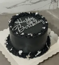 Pastel Negro con Plata – Image 1
