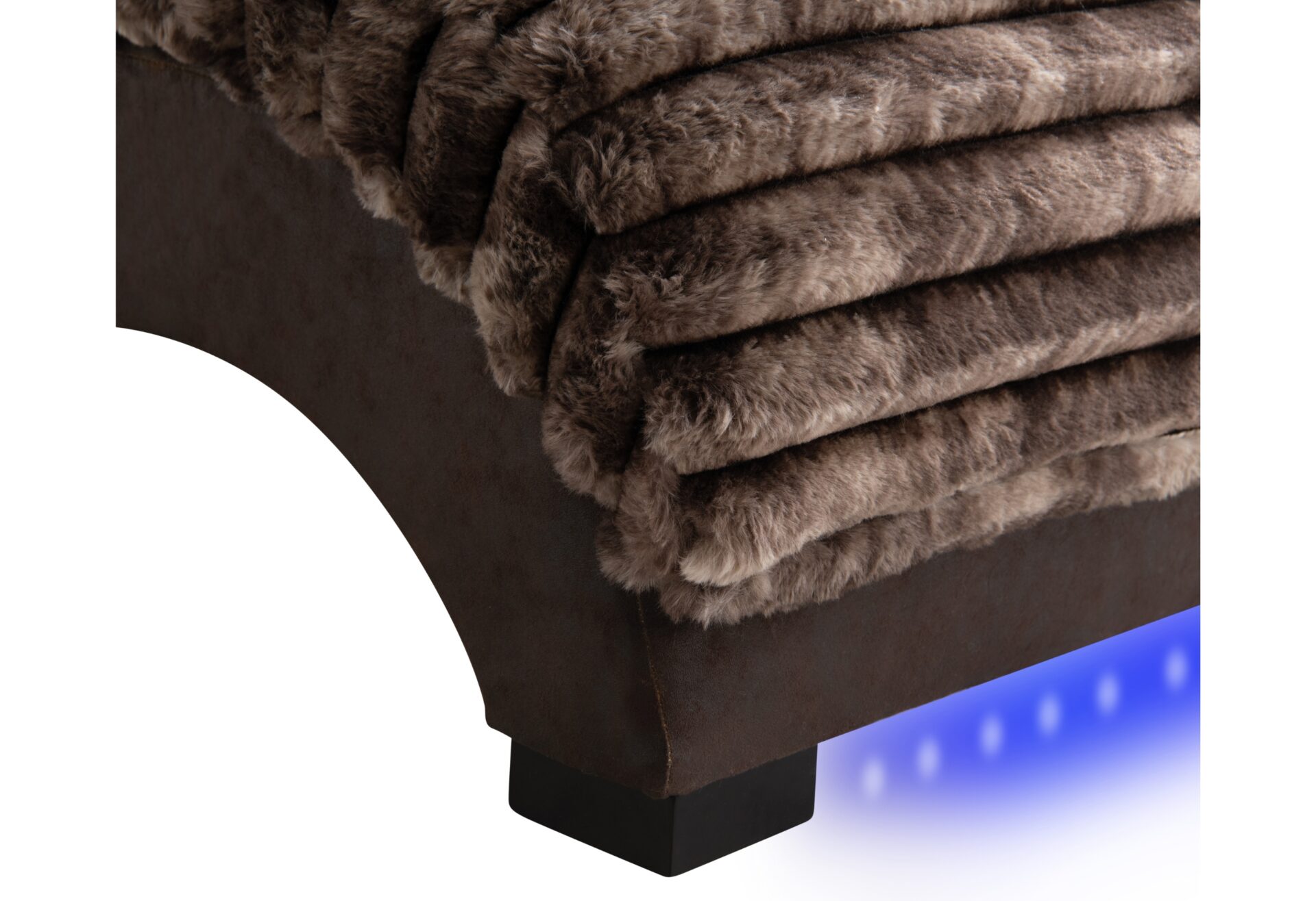 DOMINIC MINK/JAVA CHAISE WITH USB – Image 3