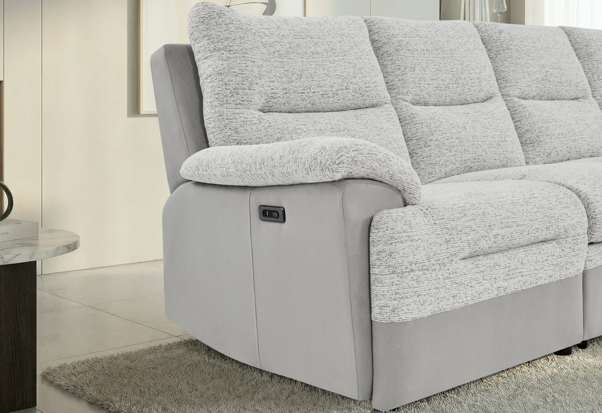 U3822 GREY/ICE SECTIONAL WITH PULLOUT BED AND USB – Image 2