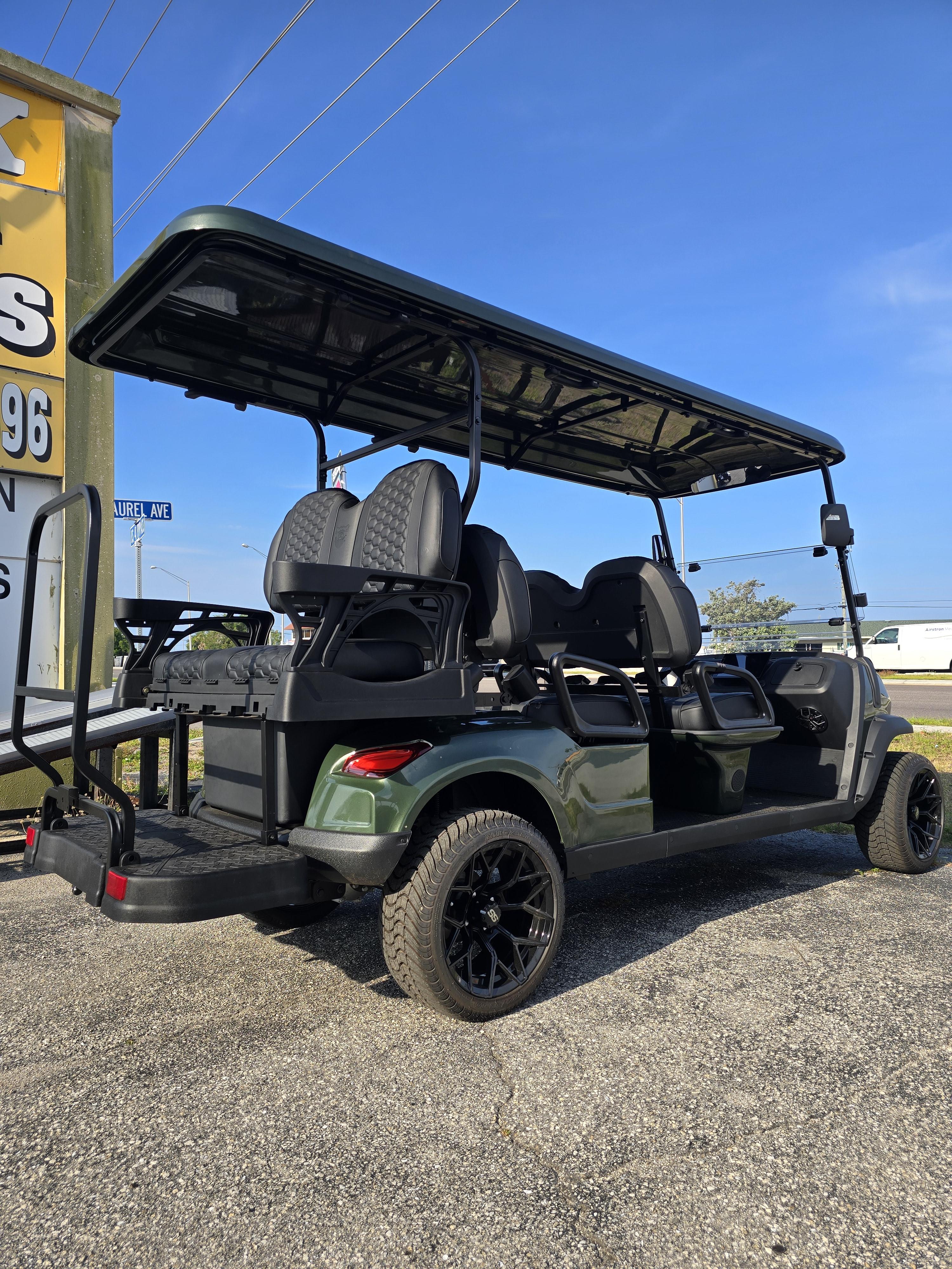 2026 Kodiak MX 4+2 Bottle Green 6-Passenger #1935 – Image 2