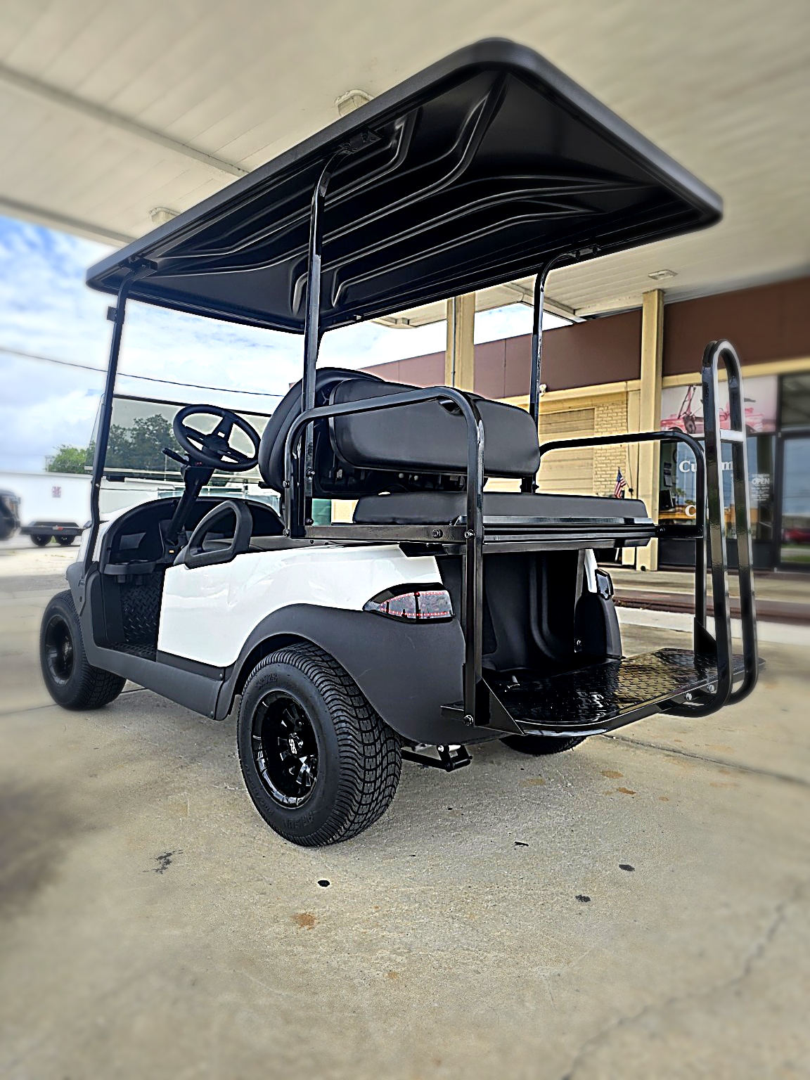 Club Car Tempo / Lithium Golf Cart /  Lux Professionally Refurbished  – Image 4