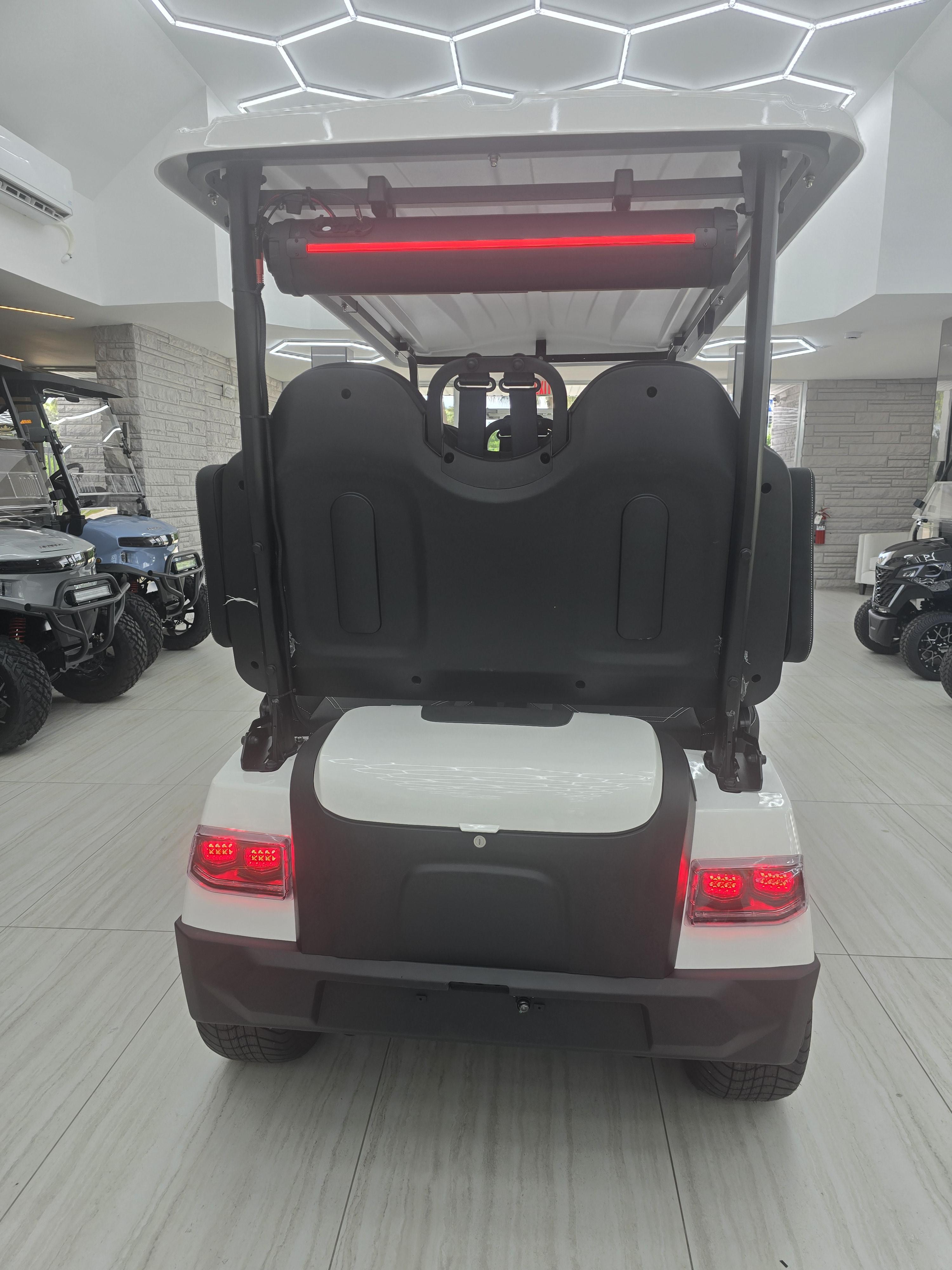 SuperMach White 4-Passenger Lithium #1752 – Image 5