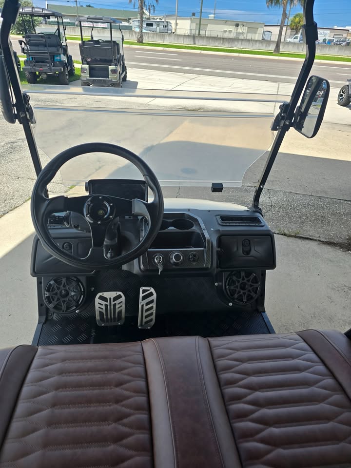 2026 Tara Summit Air Plus 2+2L #5815 – Image 3