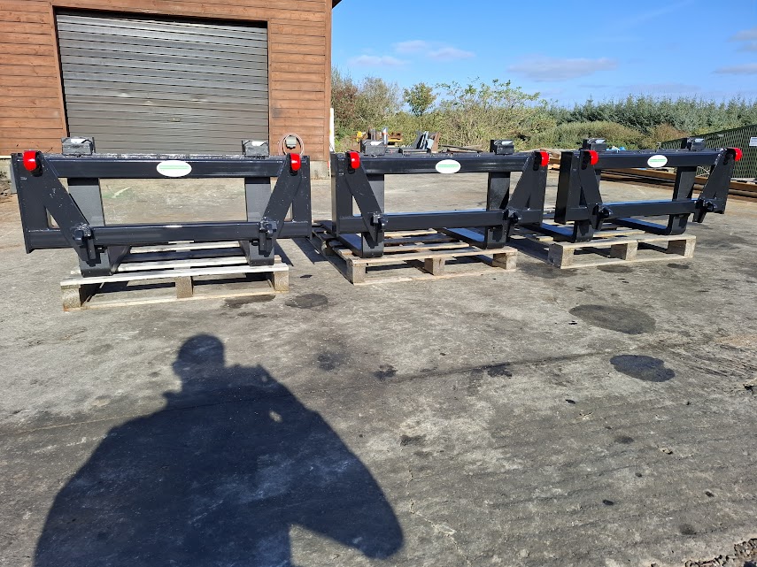 2.5 Ton Euro 8 Pallet Forks – Image 1