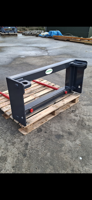 Pin and Cone Bale Spike – Image 2