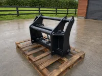 Manitou to Volvo/JCB Industrial Adapter – Image 1