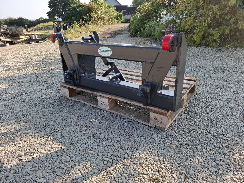 Euro 8 to Manitou Adapter – Image 2