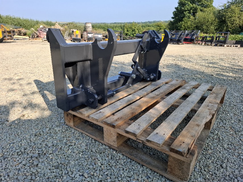 Euro 8 to Manitou Adapter – Image 3