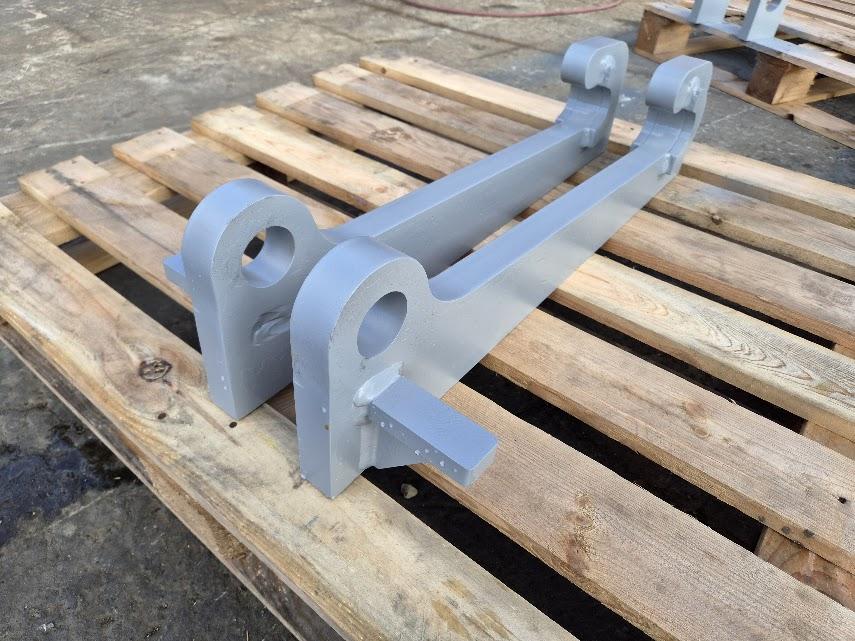 Heavy Duty JCB / Volvo Loading Shovel Brackets – 40mm – Image 3