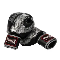 Twins Special Black & Silver Dragon Boxing Gloves – Image 2