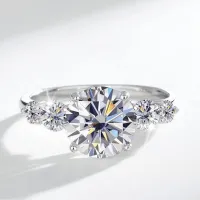 Three Stone Round Brilliant Moissanite Engagement Ring – Image 1