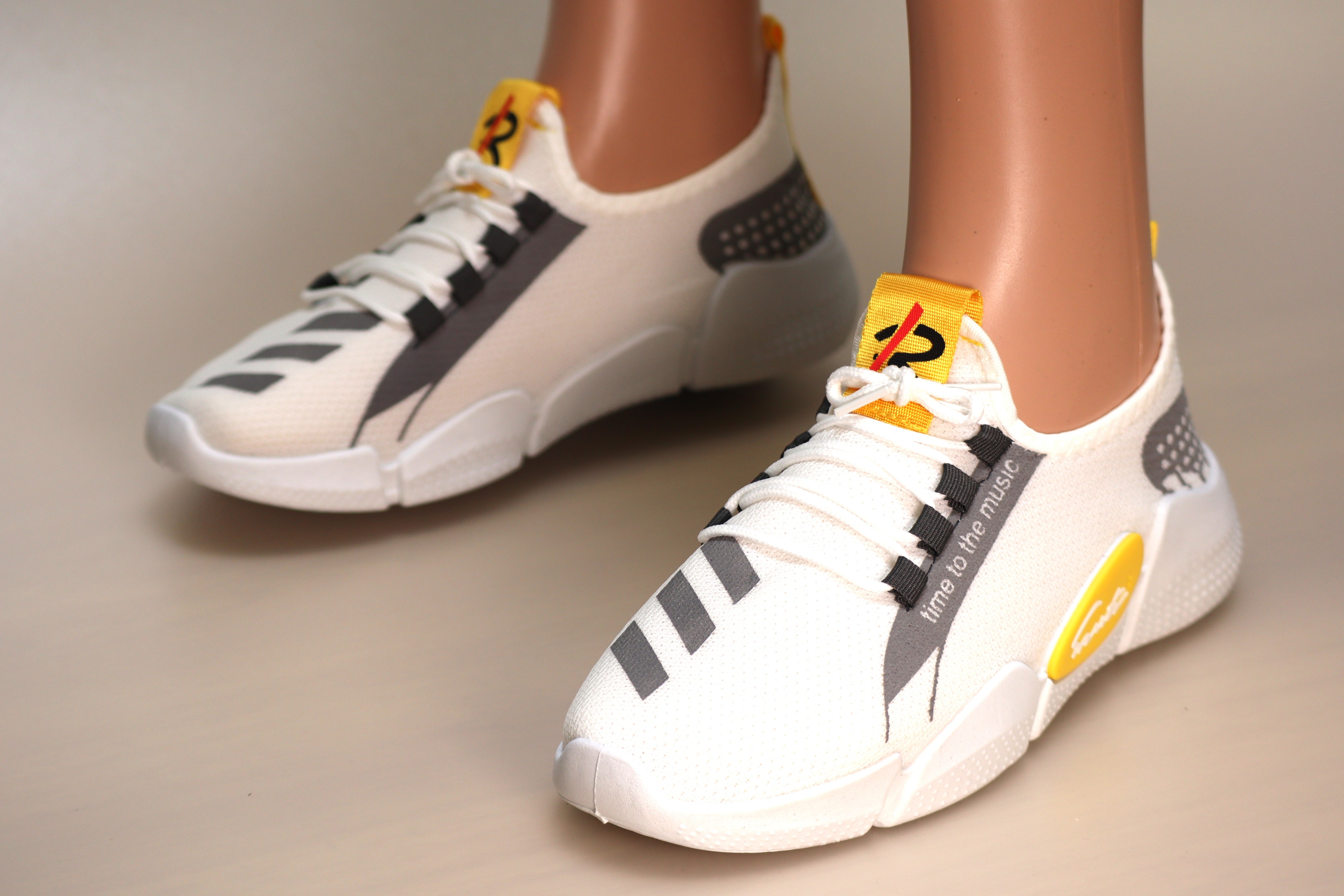 Sports, White & Grey Mesh Walking Shoe – Image 2