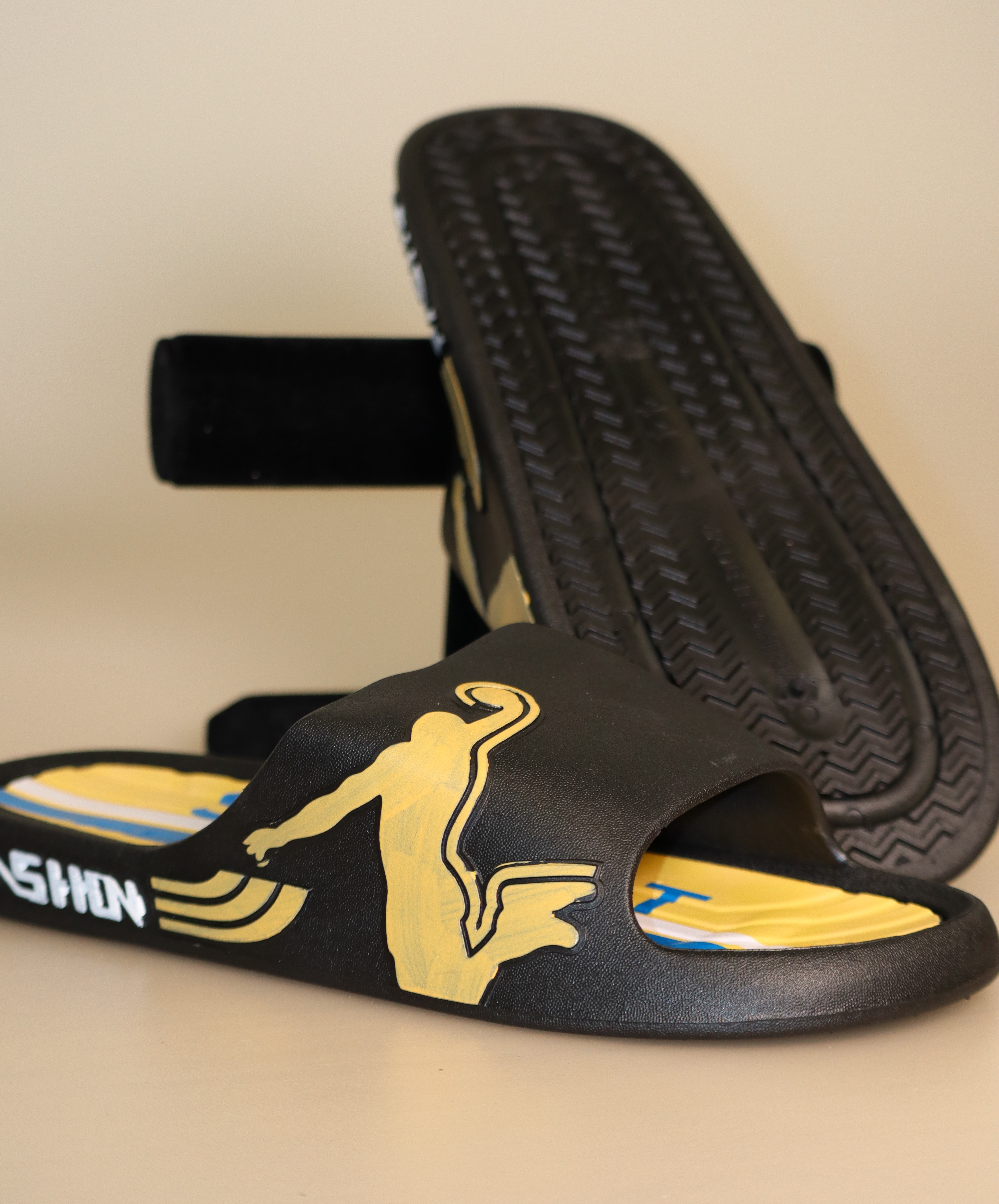 Black w/Yellow Logo & Stripe Men's Slide – Image 2
