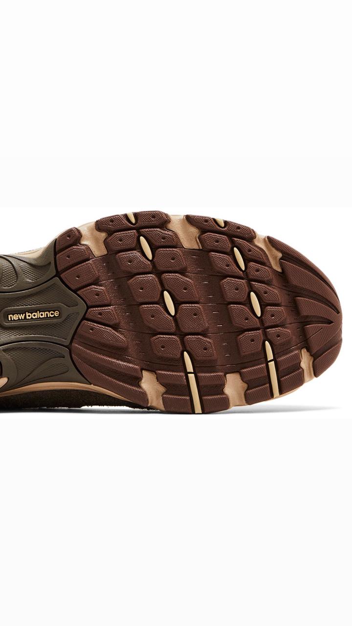 New Balance 530 "Brown Tan" Sneakers | Brown  – Image 3