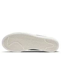 Nike Blazer Low Platform White/Black – Image 2