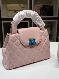 Chanel – Image 1