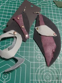 The Onyx & Plum Rebel: Leather Earrings – Image 2
