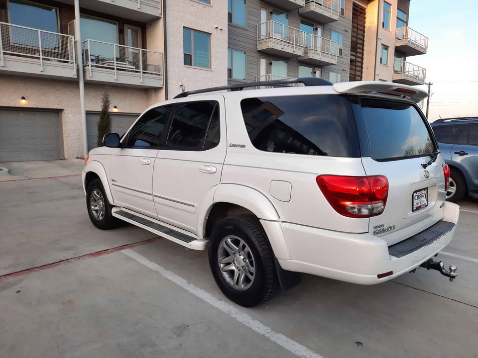 2005 Toyota sequoia Limited Sport Utility 4D - $4500 – Image 4