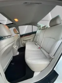 2011 Subaru legacy Premium 175k millas título limpio 3900$ – Image 5