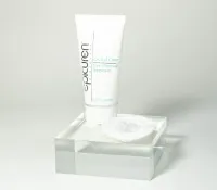 Crystal Clear Eye Makeup Remover – Image 5