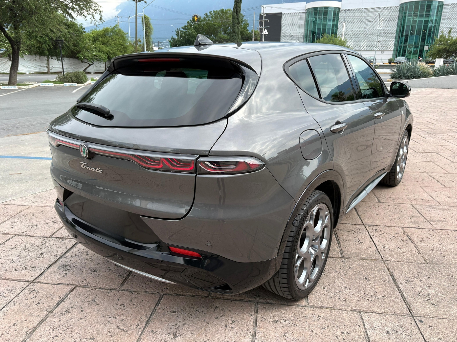 ALFA ROMEO TONALE TI PHEV 2024 – Imagen 9