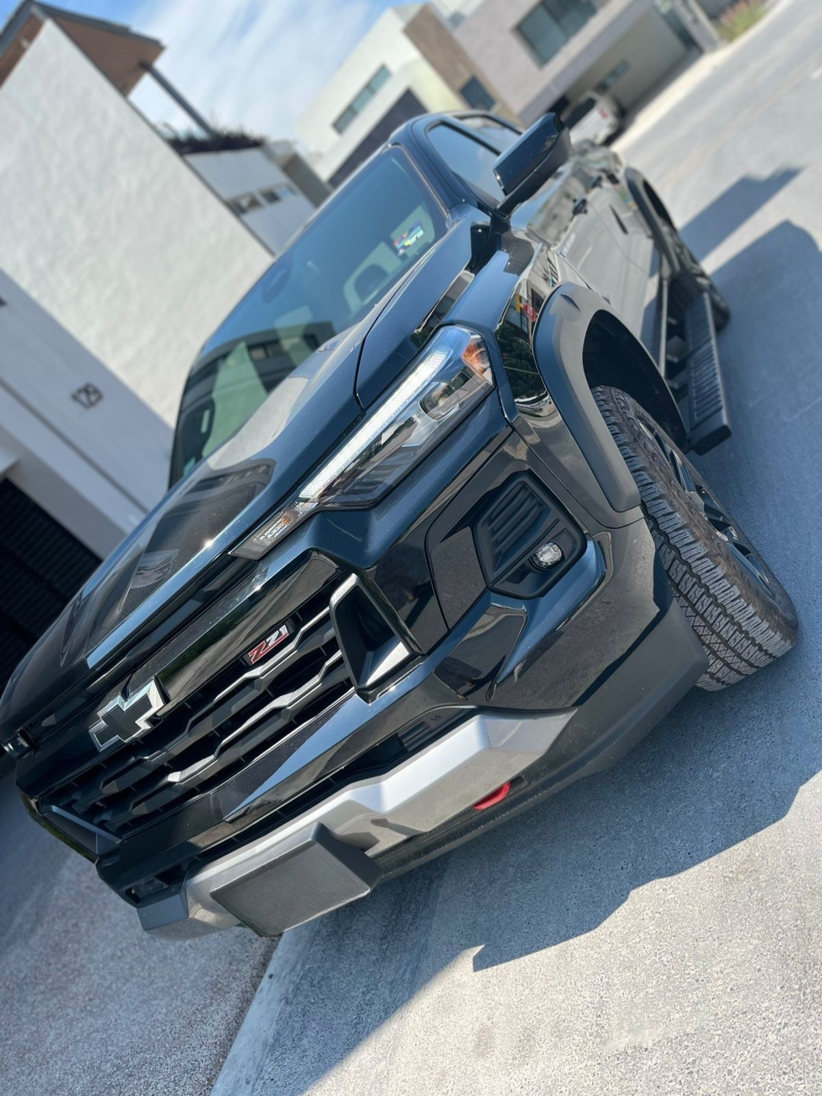 CHEVROLET COLORADO Z71 2025 – Image 4