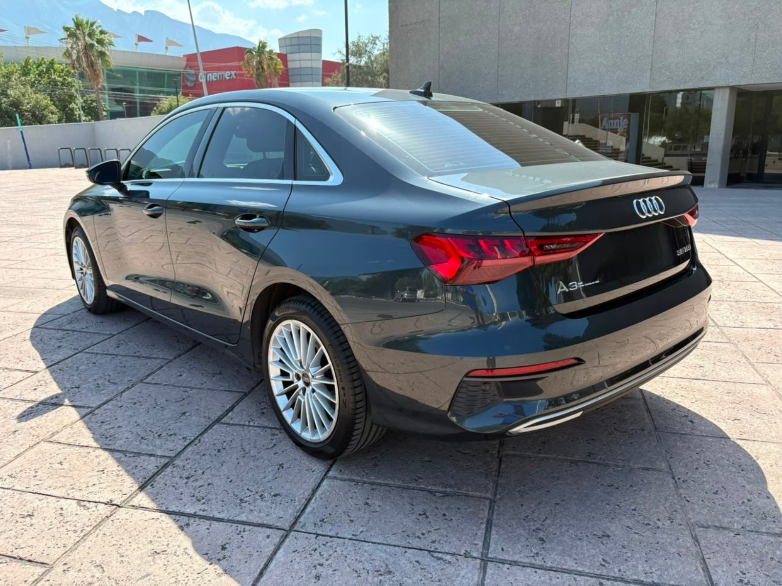 AUDI A3 35 TFSI TIPTRONIC FRONT SELECT 2022 – Image 4
