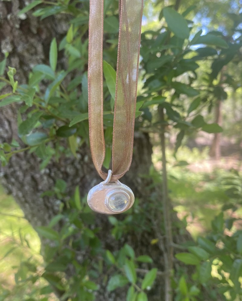 Molly Paddock Pendant – Image 1