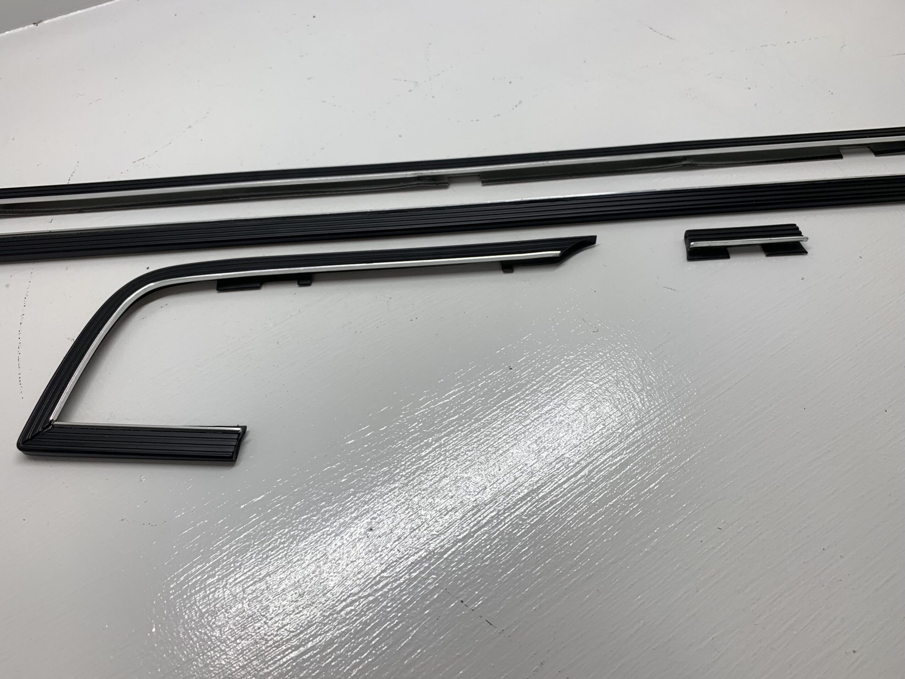 DASH FACE MOULDING/TRIM – Image 1