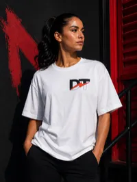 DT SignatureTee WHITE – Image 1