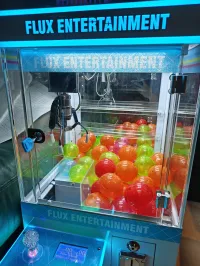 Mini Claw Machine Package (30 keychains per machine) – Image 1