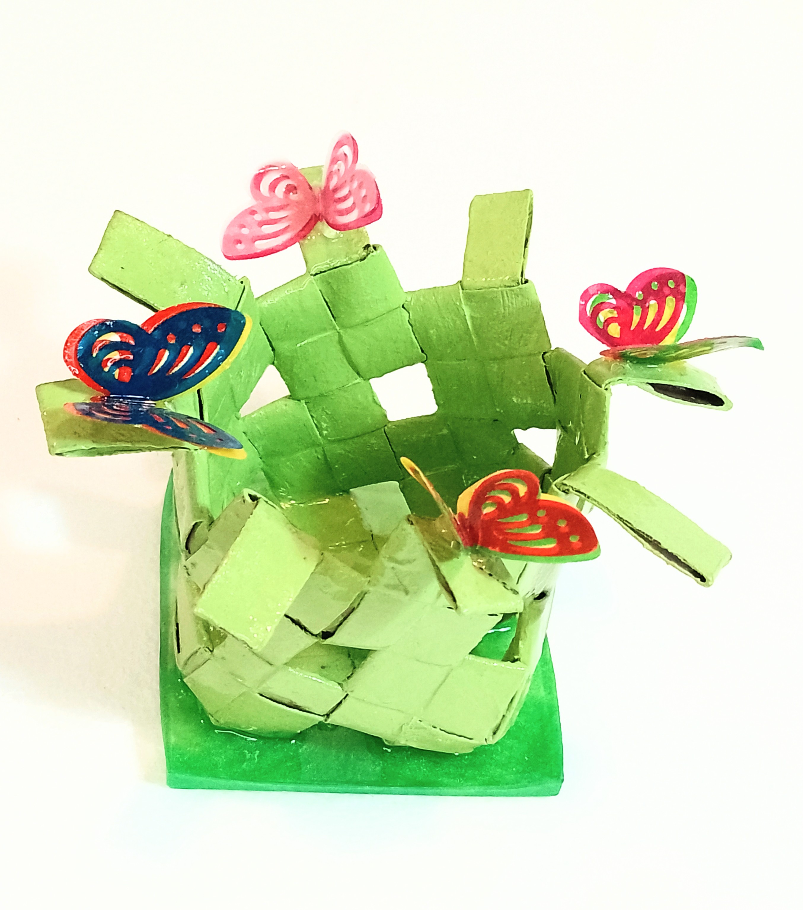 : Corbeille artisanale de mariage verte — papillons décoratifs — pièce unique – Image 2