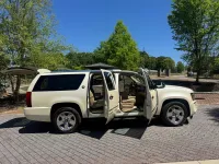 2010 Chevrolet Suburban – Image 7