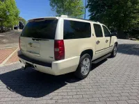 2010 Chevrolet Suburban – Image 13